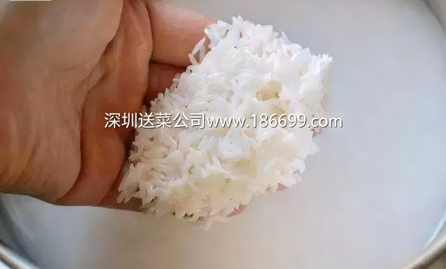 深圳蔬菜配送中心与您分享:淘米水的妙用