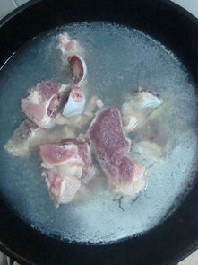 东莞食材配送中心谈谈,哪些人不适合喝猪筒骨汤?